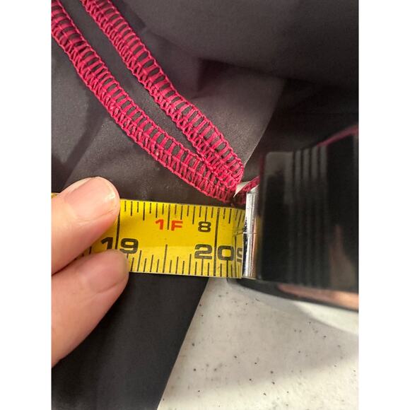 Helly Hansen Women L Packable Windbreaker In Black Red Full Zip Lightweight A2 - Picture 6 of 7